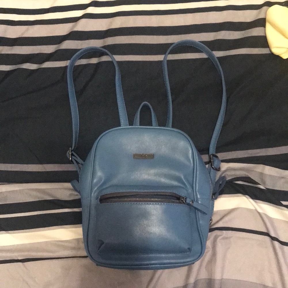 Blue backpack:) - Picture 1 of 1